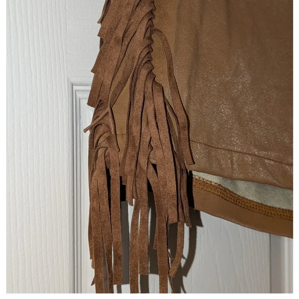 Edikted Brown Faux Suede Fringe Mini Shorts S20002 Festival Western Size M NEW